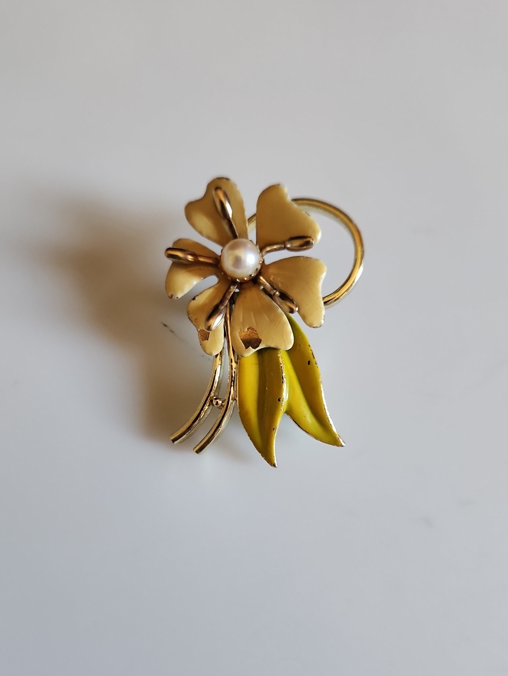 Gold Tone Flower Power Brooch with Pearl and Yellow Enamel Leaves